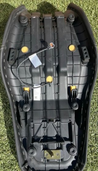 Asiento Voge 900 DSX Original Negro,