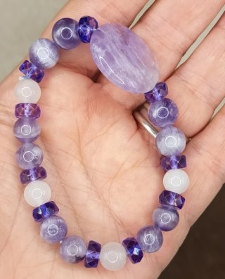 Pulsera Amatista y Cuarzo Lechoso Elástica