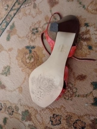 Sandalias de tacón alto madera no muy fino color f