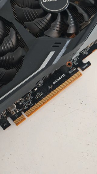 Tarjeta Grafica Gigabyte RX 5700 XT GAMING OC 8GB