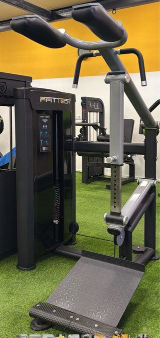 Máquina de Sentadilla Gemelo FITTECH