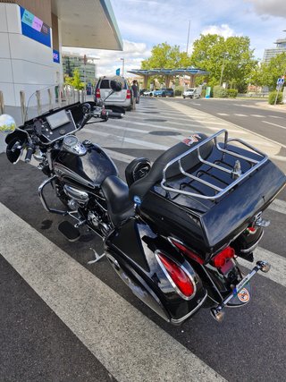 Hyosung ST7 Cruiser Negra