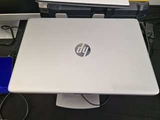 Portátil HP i5-10210U 8GB RAM 512GB SSD