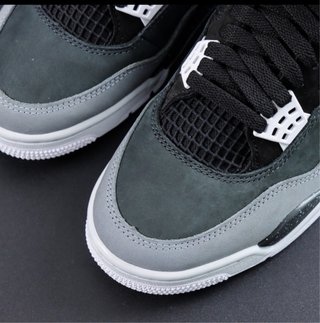 Jordan 4 Fear