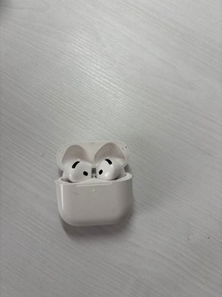 Airpods 4 con Cancelación de Ruido