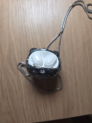 Funda para auriculares con cadena