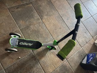 Patinete 3 Ruedas Avigo Verde