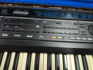 Roland E-30 Intelligent Synthesizer