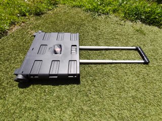 Carro plegable con ruedas y asa