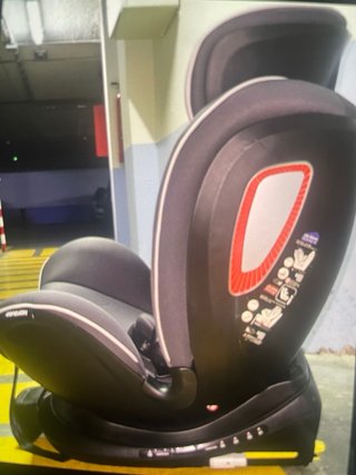 Seggiolino auto infantile grigio