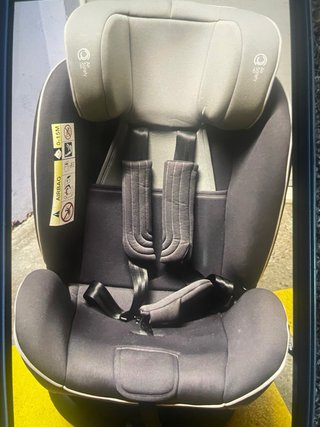 Seggiolino auto infantile grigio