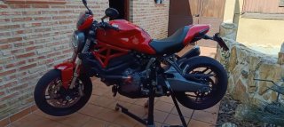 Ducati 821 año 2020 Roja Naked