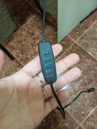 Lámpara con lupa de escritorio ajustable