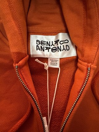 Sudadera Zara Bad Bunny Benito Antonio S
