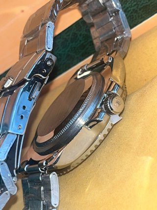 Reloj Negro y Plateado