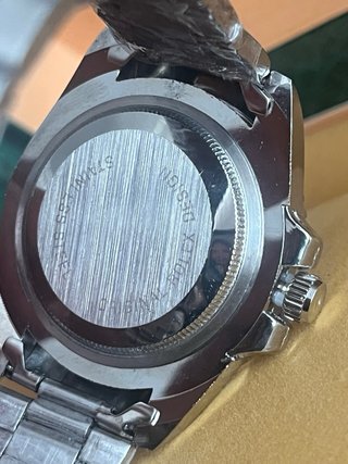 Reloj Negro y Plateado