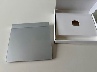 Apple Magic Trackpad 2 Gris Espacial (A1535)