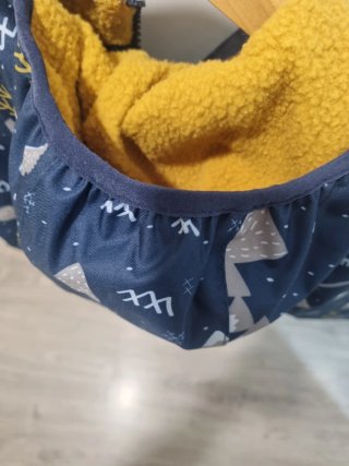 Chaqueta infantil Decathlon azul estampada
