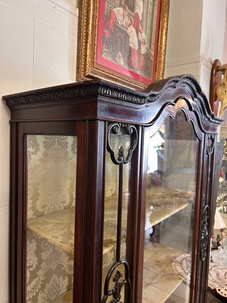 Vitrina antigua Nogal