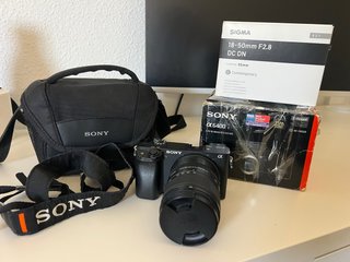 Sony a6400 + Sigma 18-50mm f/2.8