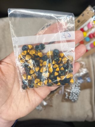 Lote grande abalorios acrílicos variados