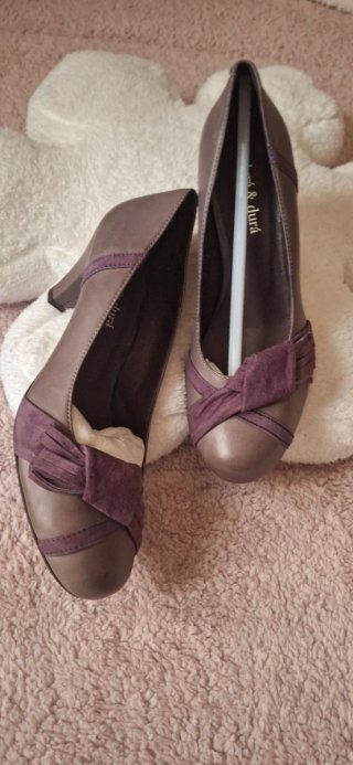Zapatos Church's grises y morados