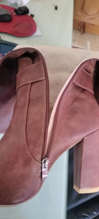 Botas altas elegantes marrones