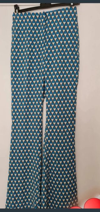 Pantalón Zara