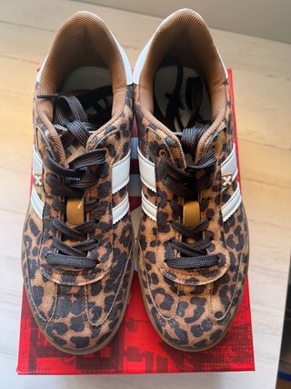 Zapatillas urbanas XTI leopardo