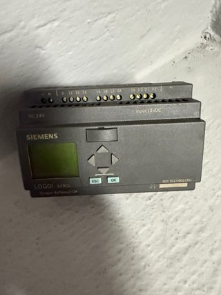Siemens LOGO! 24RCL Módulo Lógico