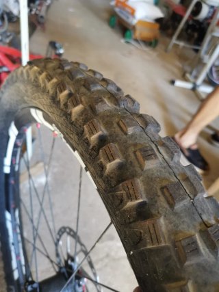 Rueda traseraMavic  Disc con eje incluido y cubier