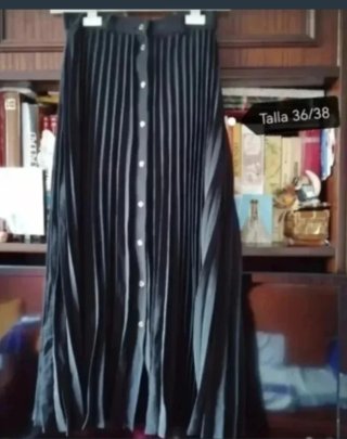 Falda plisada negra verano Talla 36/38 Va con goma