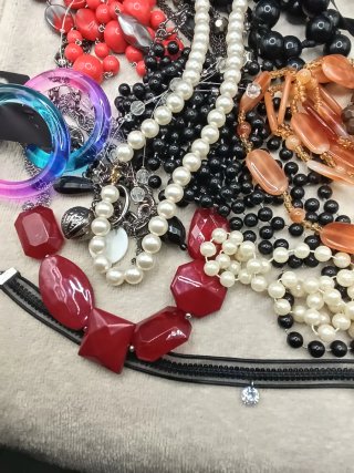 Lote Bisutería Fantasía: Collares, Pulseras