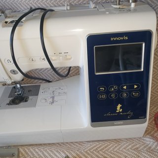 Máquina de Bordar Brother Innovis M3800 Disney