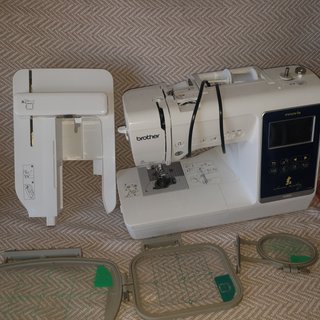 Máquina de Bordar Brother Innovis M3800 Disney