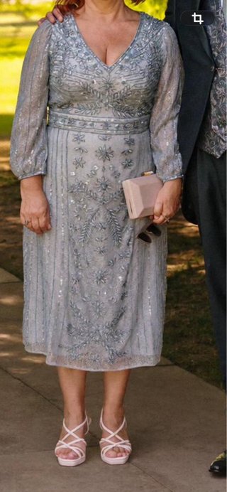 Vestido y traje de bodas