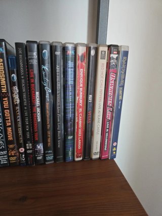 Lote DVDs y Blurays Musicales Rock y Pop.