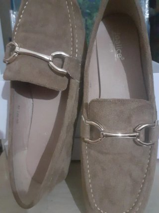 Mocasines Marrones con Hebilla Dorada