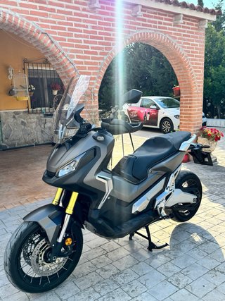Honda X-ADV 750 Negra/Gris