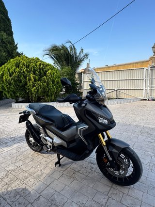 Honda X-ADV 750 Negra/Gris
