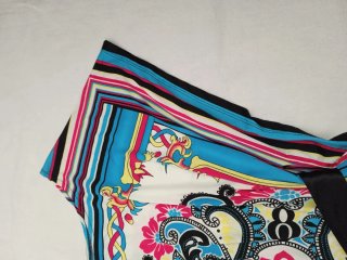 Vestito estivo multicolore con stampa  nastro vita
