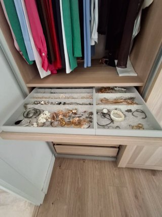 Armario puertas correderas madera Ikea