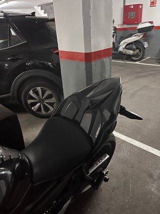 Kawasaki Z650 2023 Negra 16.500 km