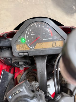Honda CBR 1000RR Roja y Negra
