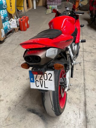 Honda CBR 1000RR Roja y Negra