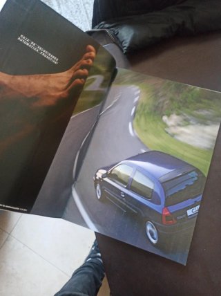 Catálogo Renault Clio 2000
