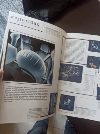 Catálogo Renault Clio 2000