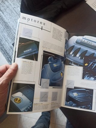 Catálogo Renault Clio 2000