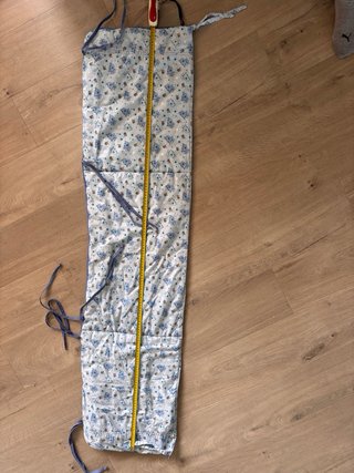 Protector de cuna con estampado infantil