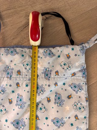 Protector de cuna con estampado infantil